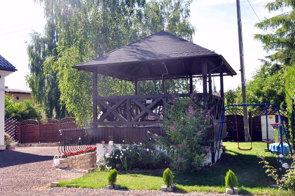 Pokoje Goscinne Mizera Bad Kudowa Exterior foto